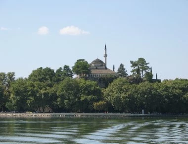 Ιωάννινα: Κατέρρευσε από τους ισχυρούς ανέμους η σκεπή στο Ασλάν Τζαμί!